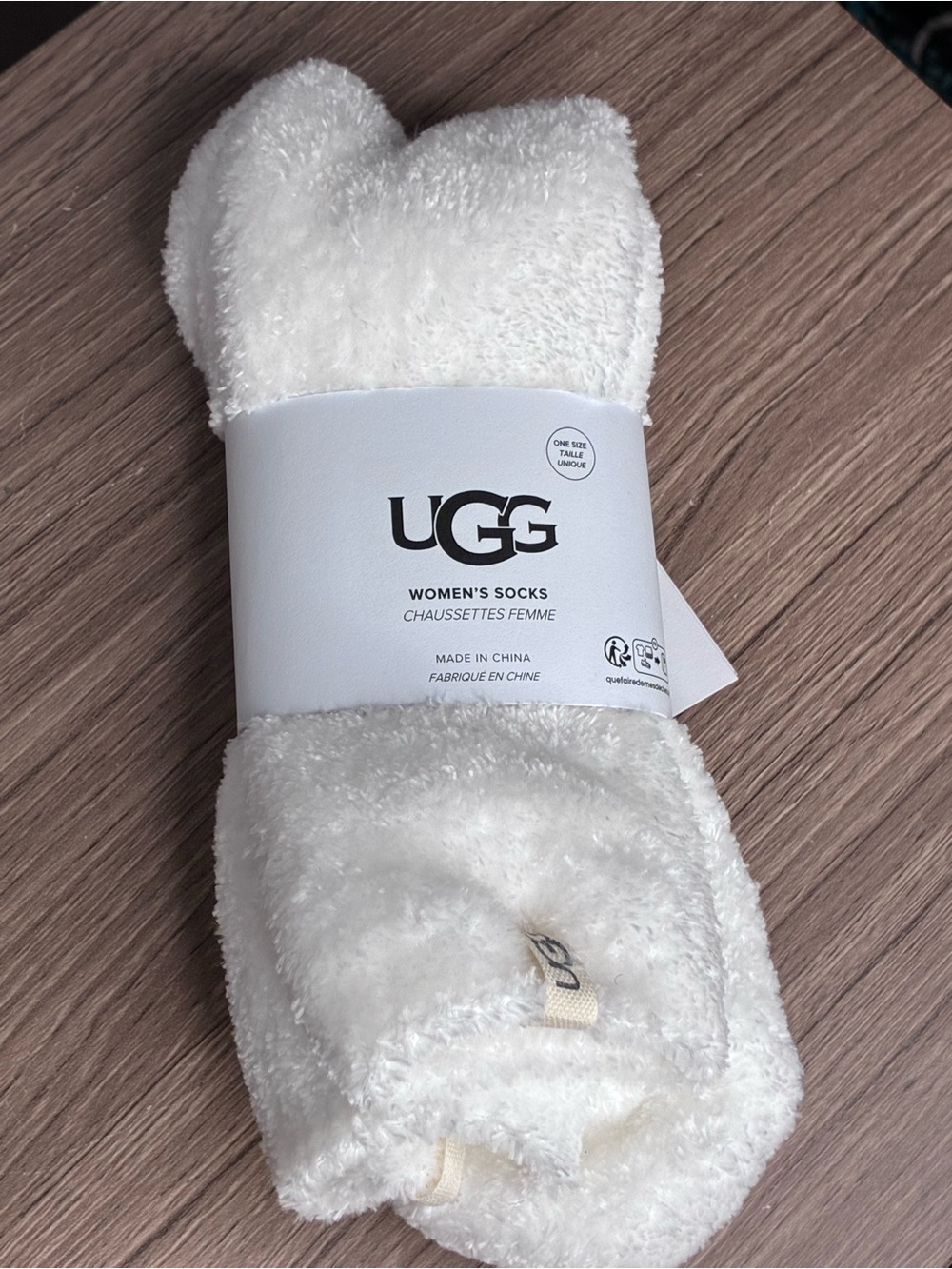 NWT UGG Women's Plush Cozy Socks - White - OSFA